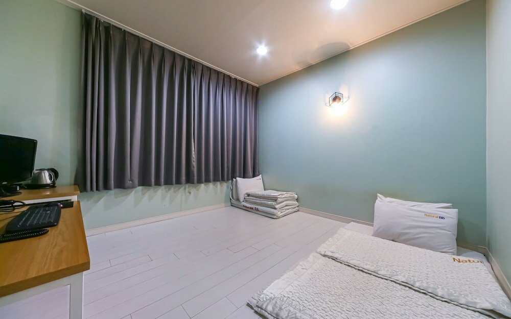 Фото Pohang Yeongildae Bb