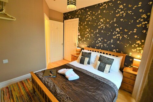 Апартаменты 4 Bedroom Town House в Уиндермире