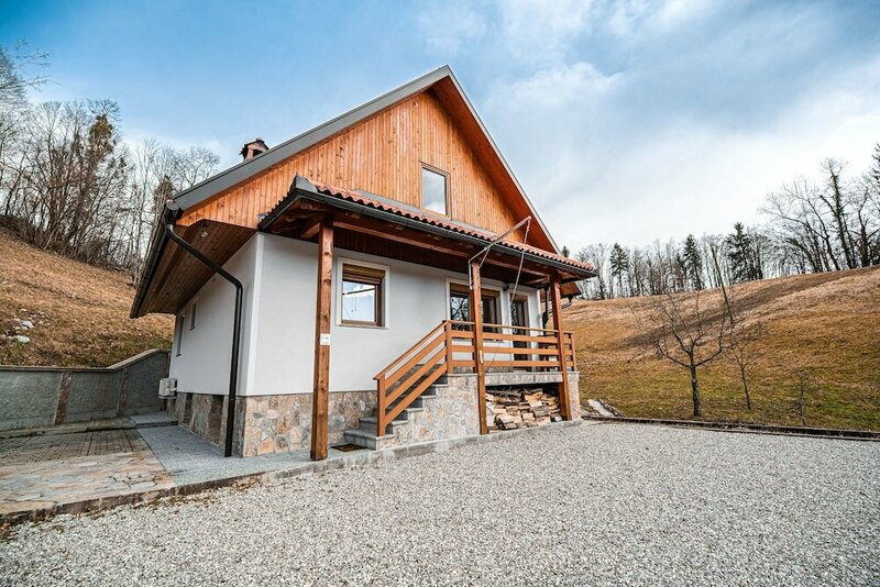 Гостиница Valley View Holiday Home Mrak With Sauna