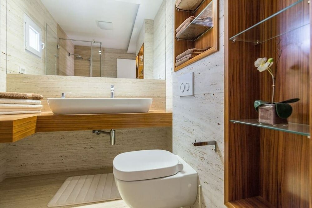 Фото Luxury Villa White Rose with the Pool