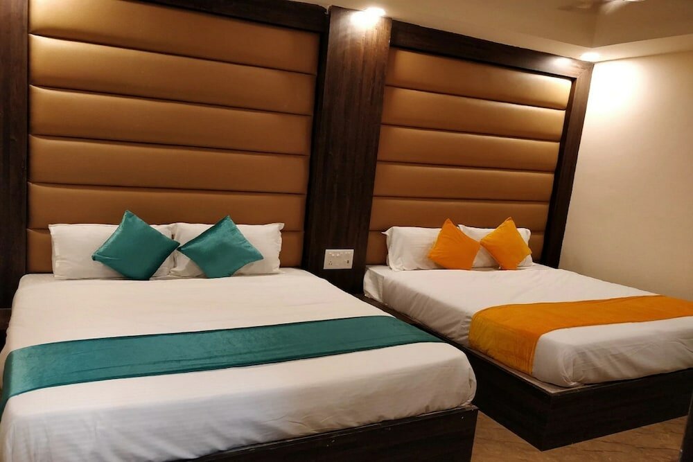 Фото Goroomgo Samrat Lucknow