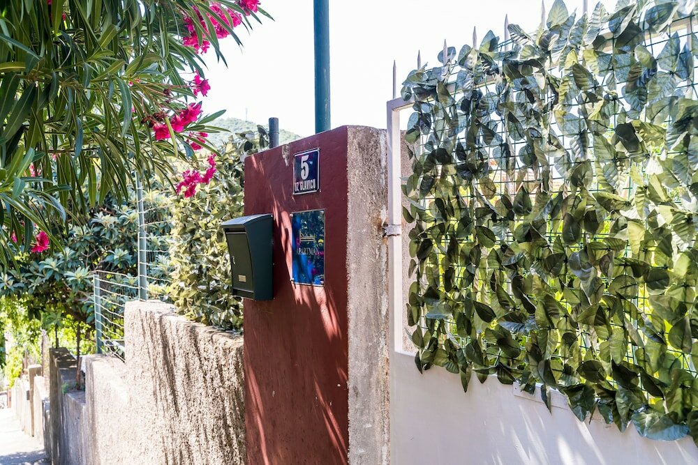 Фото Apartment Laura - Lapad