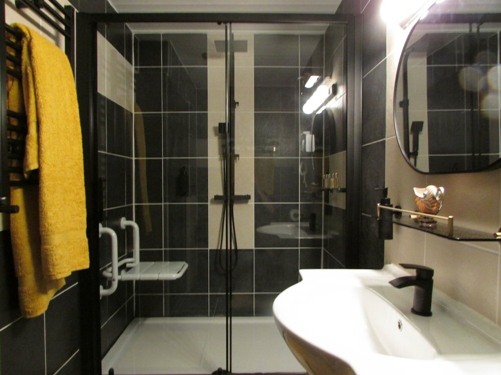 Фото Woodston Fishing Station