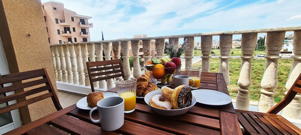 Фото Phaedrus Living: Cityview Luxury Flat Walnut Grove 304