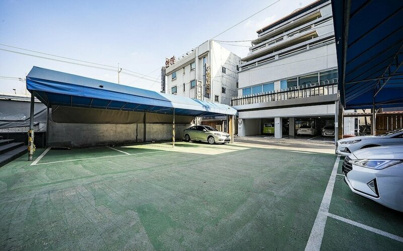 Гостиница Western Wonpyeongdong Hip в Куми
