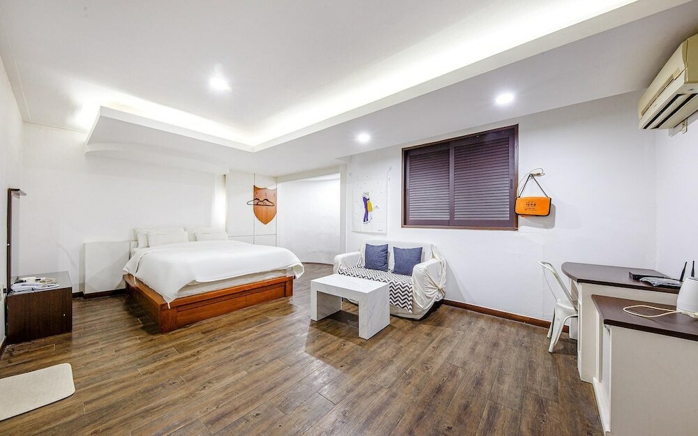 Фото Daejeon Yongjeon Savoy