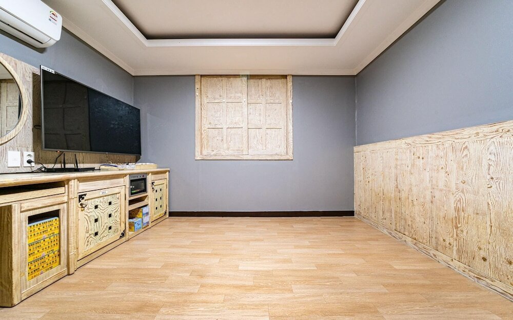 Фото Daejeon Yongjeon High Class