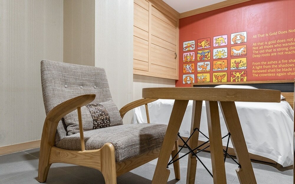 Фото Suwon Orsay Hotel