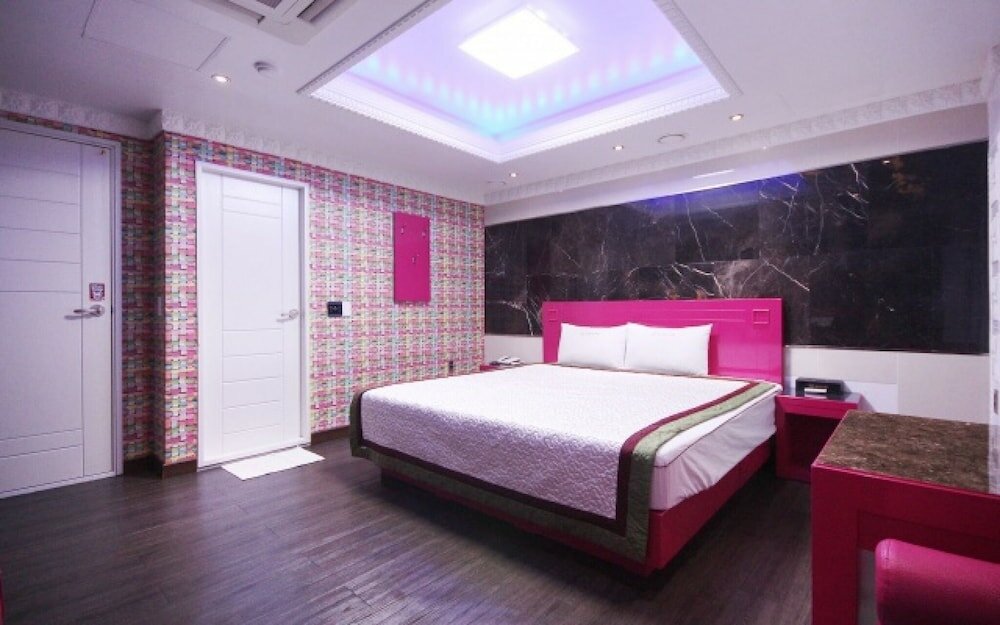 Фото Geojedo Okpo Gallery