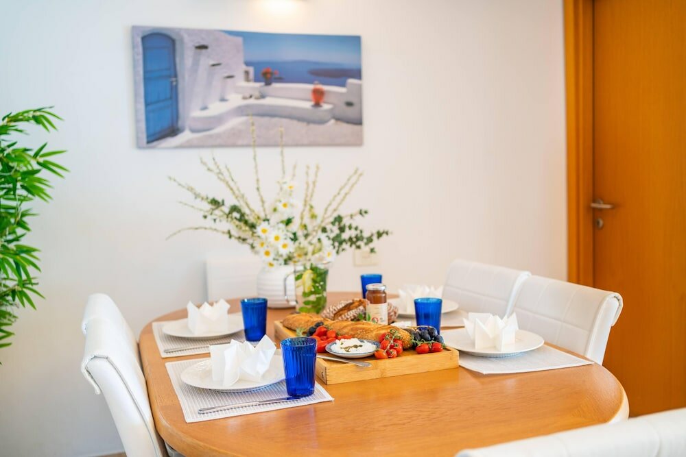 Фото DeluxeApartment with Views of the Marina