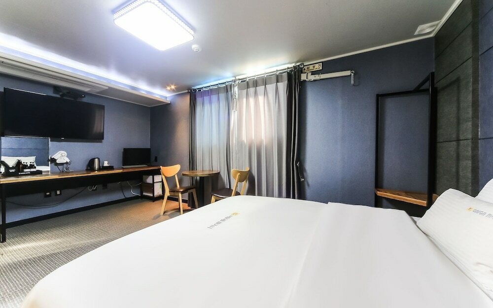 Фото Geoje Jangseungpo Yangpa