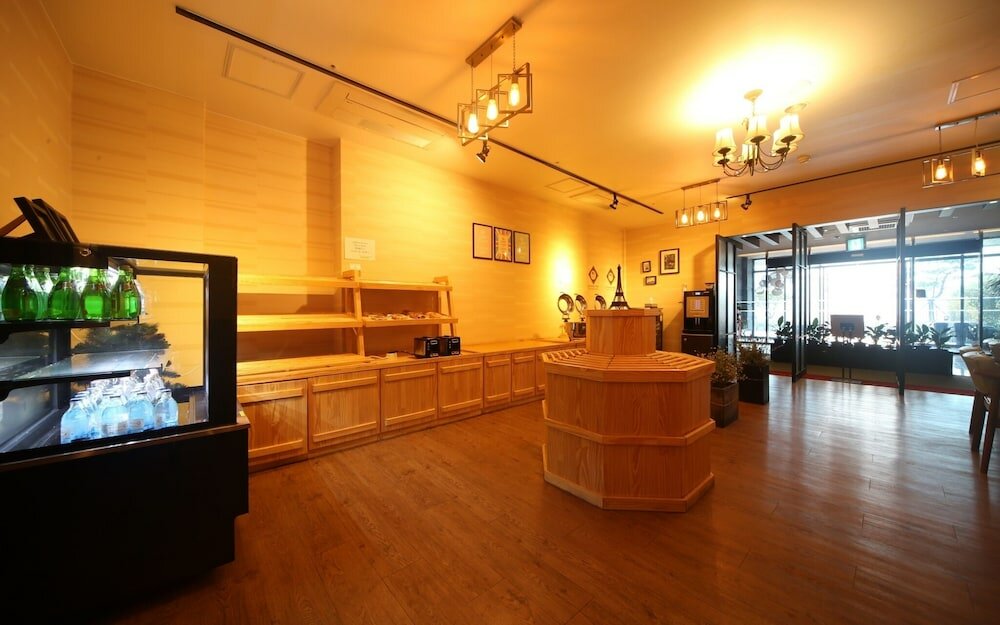 Фото Changwon Bukmyeon Nouage Cullinan