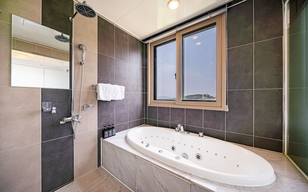 Фото Incheon Prince Hotel