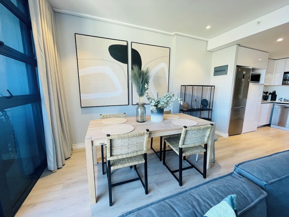 Фото Urban Elephant 16 on Bree