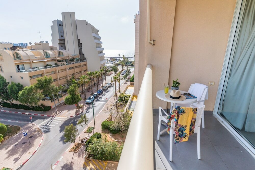 Фото Top Tier Apartment with Swimming Pool