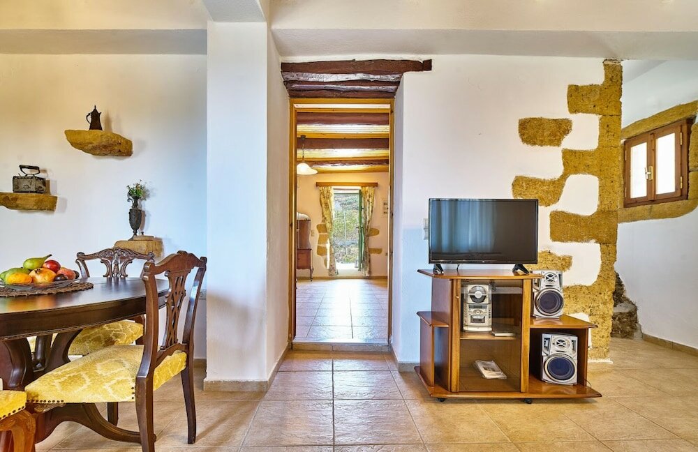 Фото Achilleas Apartments