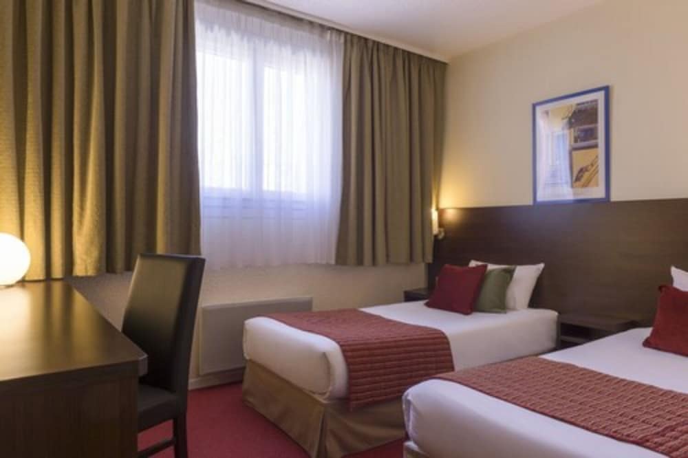 Фото The Originals City, Hôtel Paris Sud, Orly-Draveil