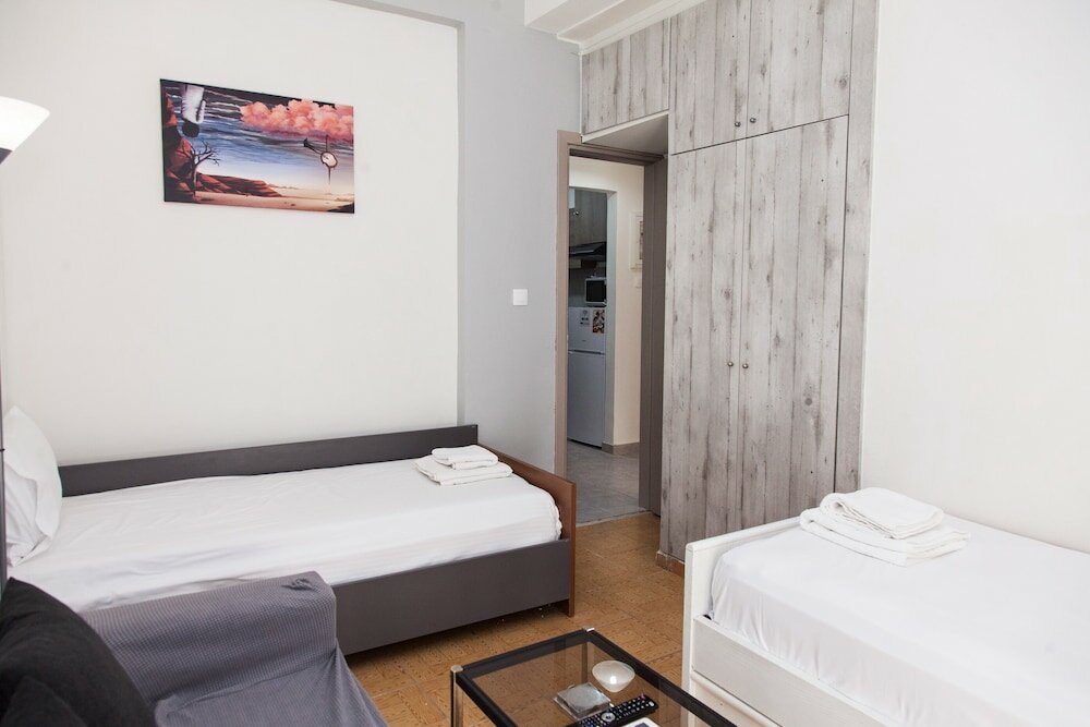Фото Cozy apartment n Stavros Niarchos Park