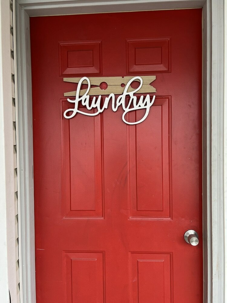 Фото Motel Boutique by Wolf Inn