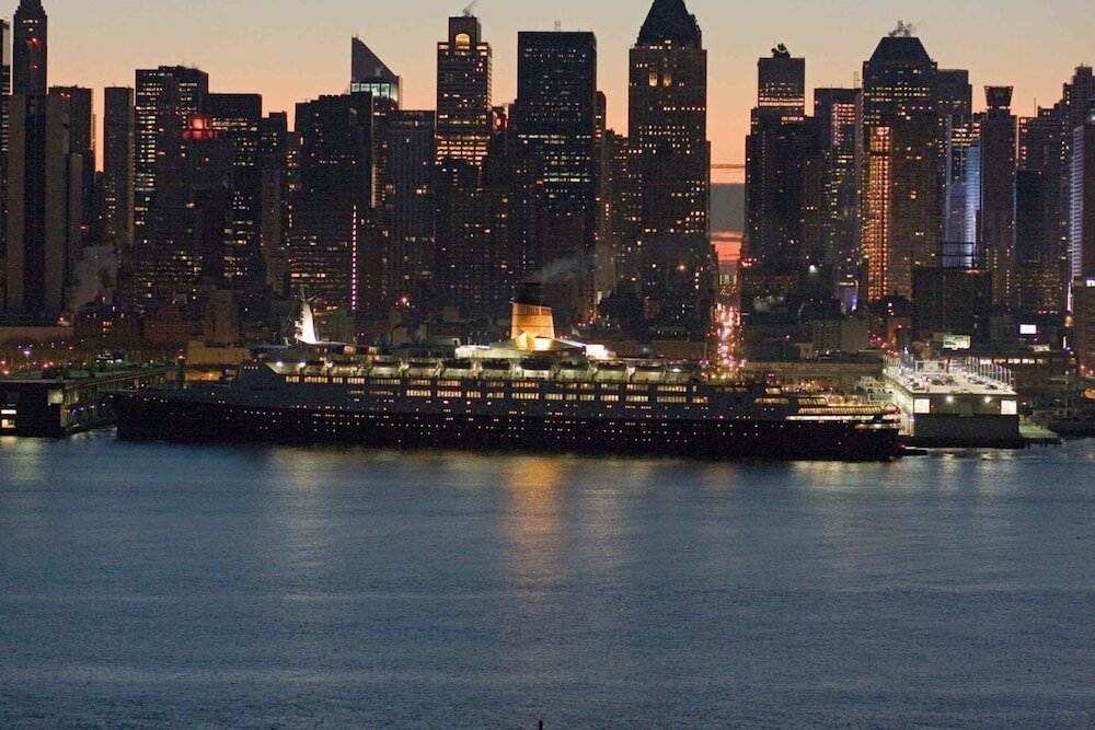 Фото Skyline Hotel