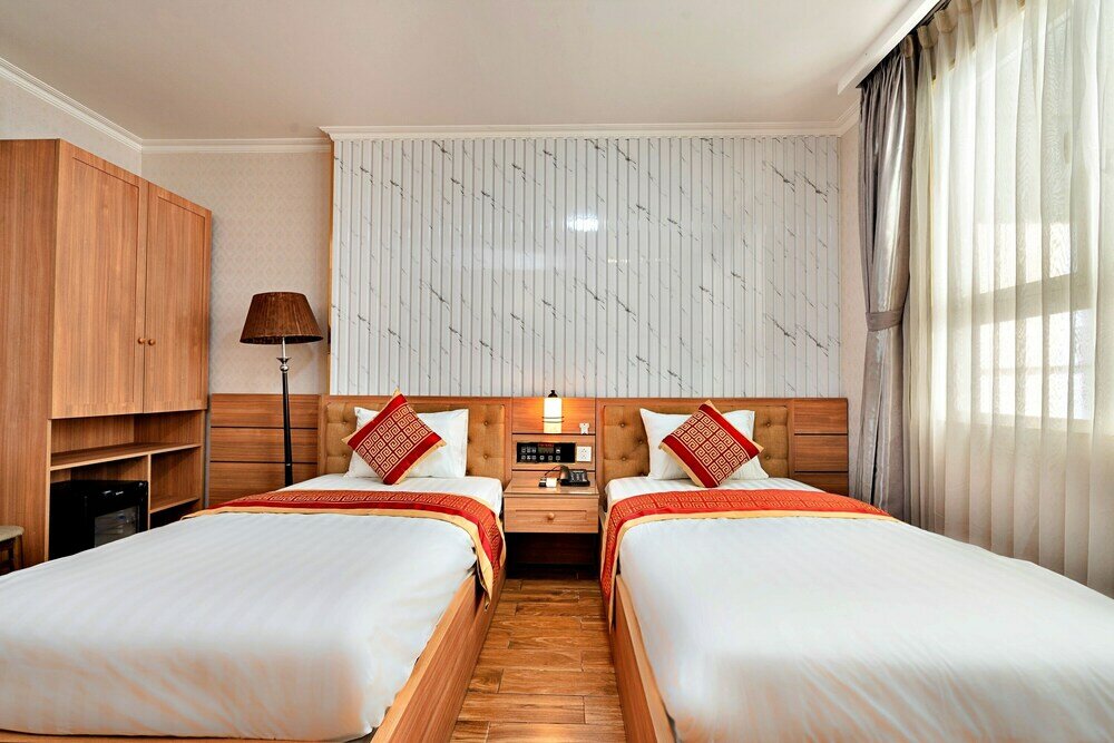 Фото Hanz Luna Hotel