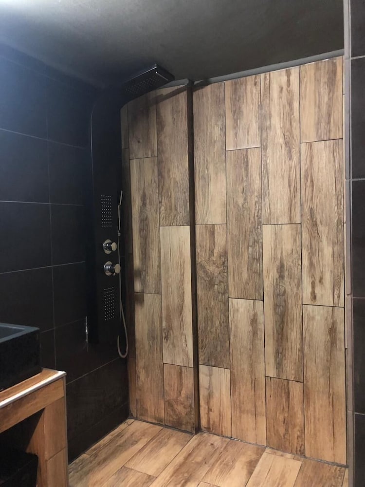 Фото Home Plus Psirri Apartment