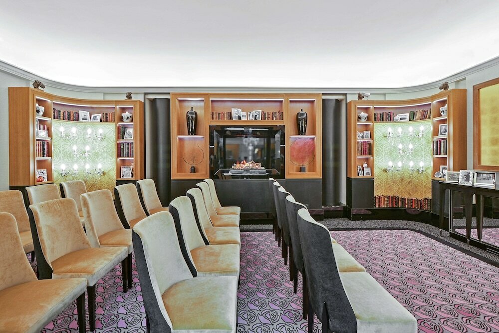 Фото Maison Astor Paris Curio Collection by Hilton