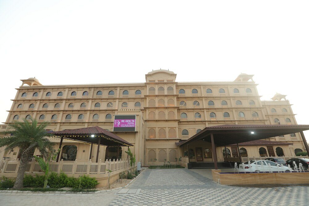 Фото Regenta Central City Vilas Palace Ambala