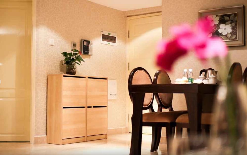 Фото Grandview Golden Palace Weifudun Apartment