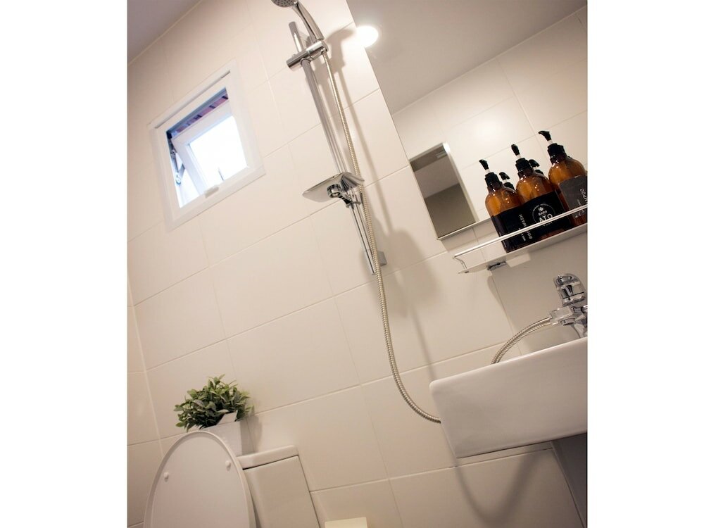 Фото Hi Jun Guesthouse