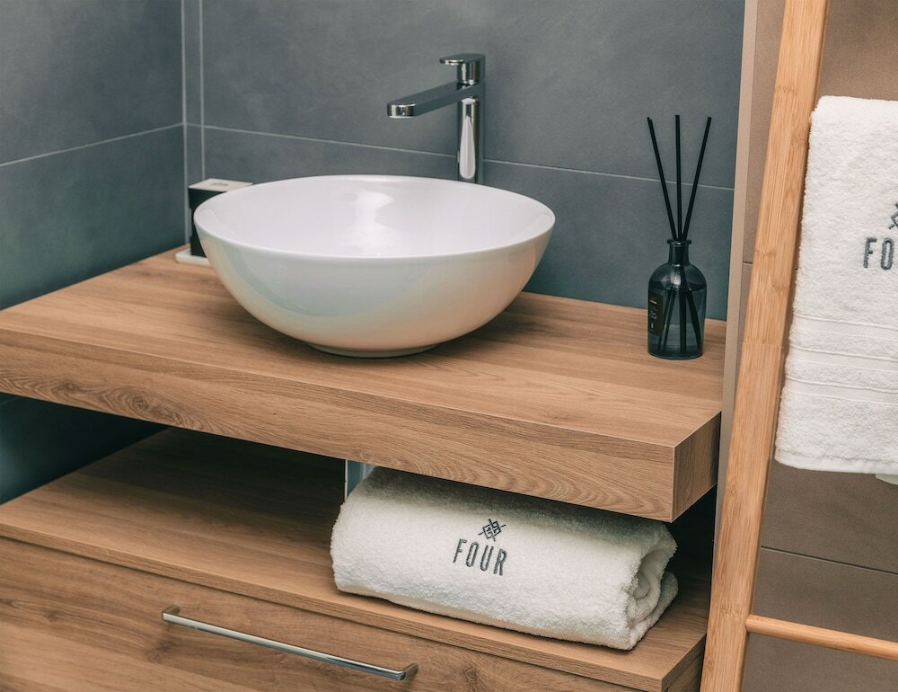 Фото Four - Acanfora Suites