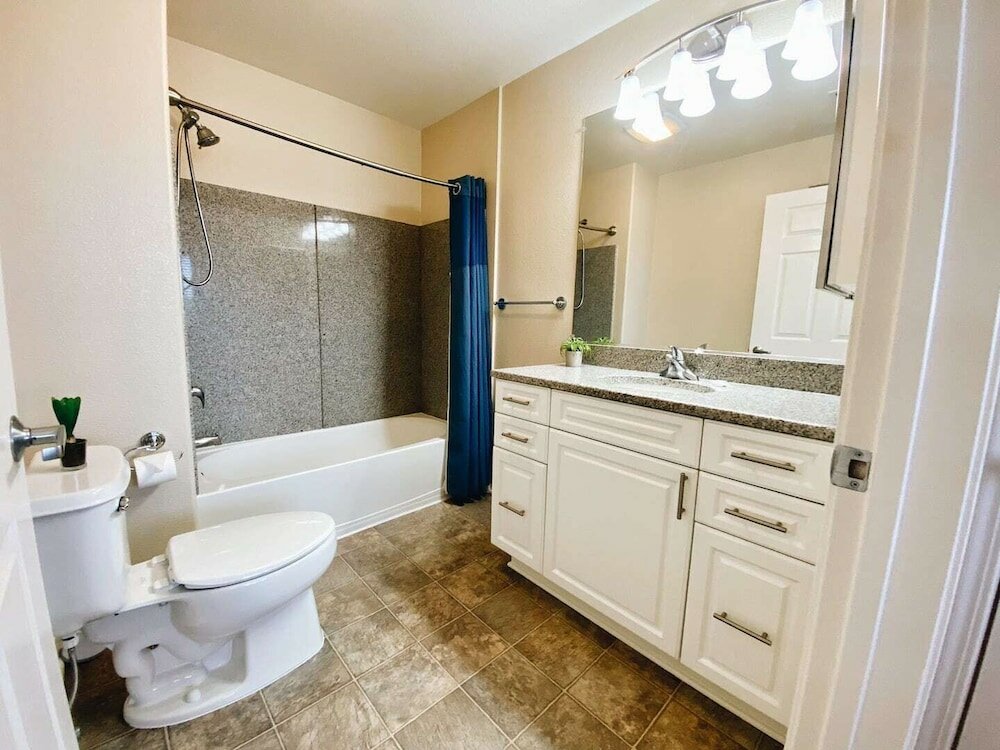 Фото Balmoral Apartments