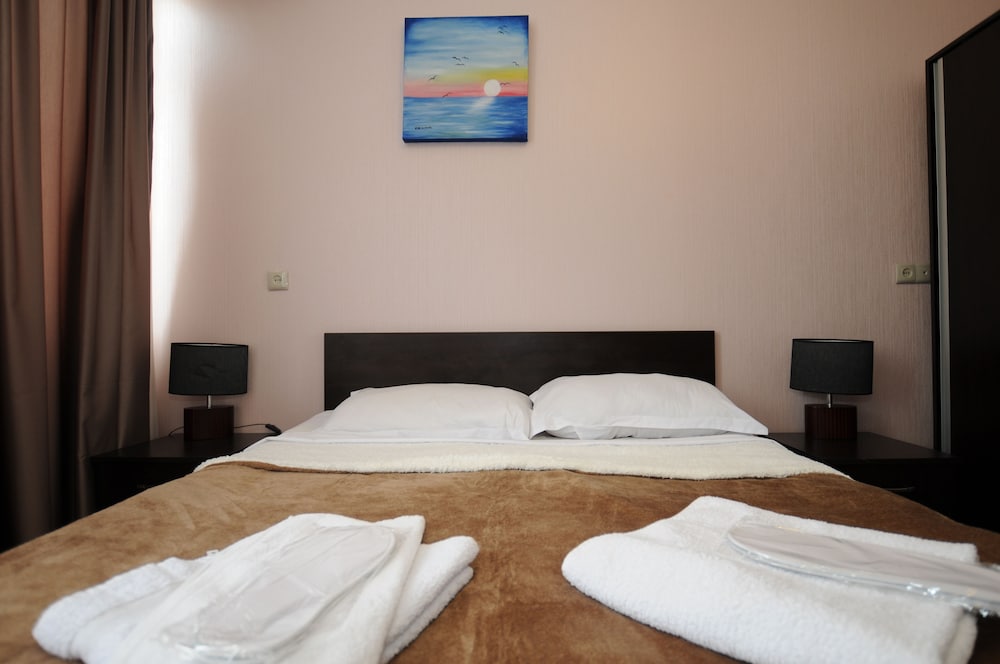 Фото White House Hotel