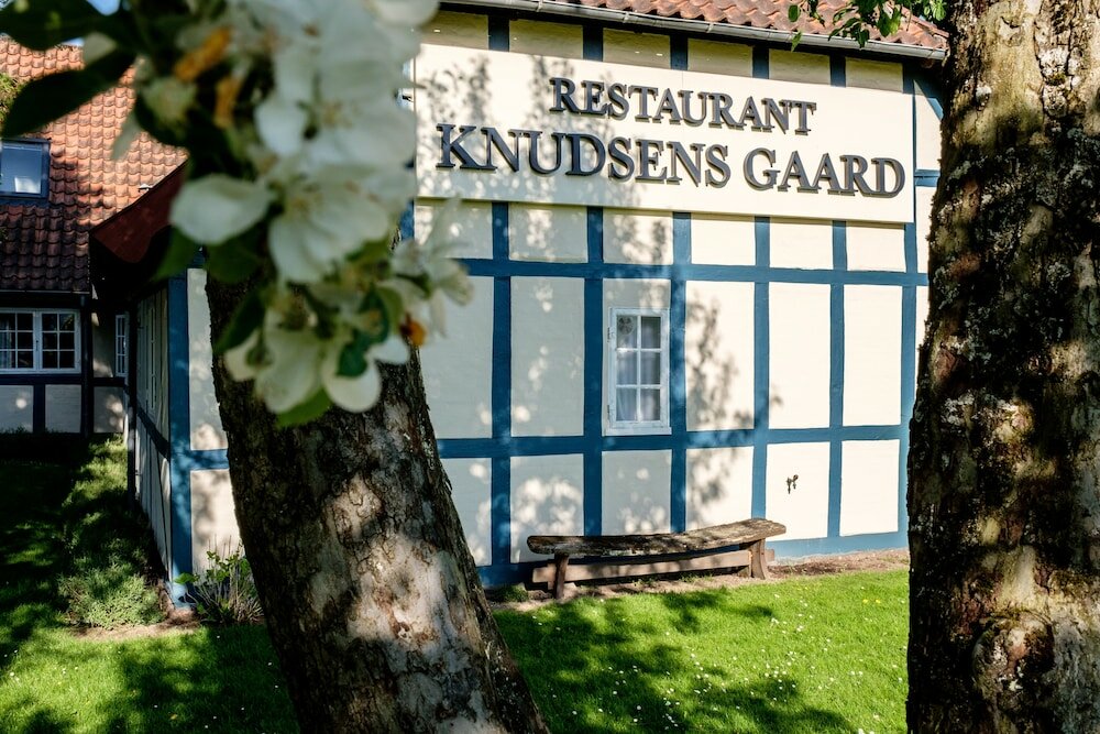 Фото Hotel Knudsens Gaard