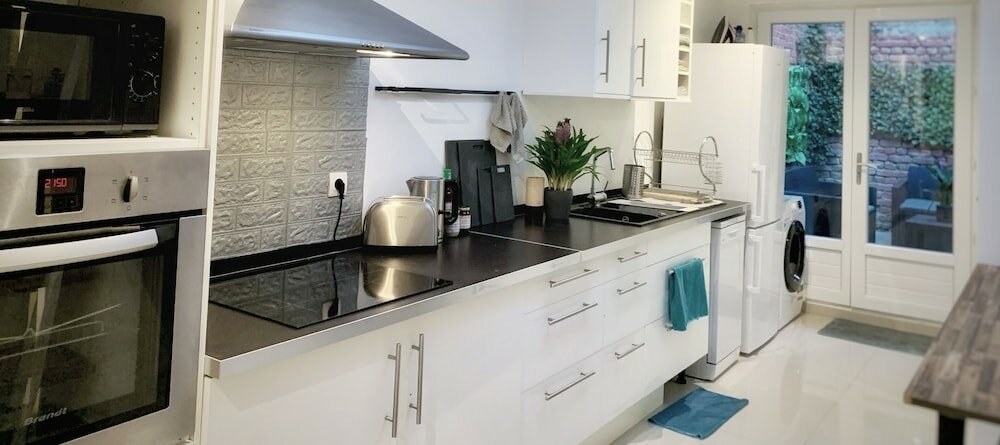 Фото La Tropical de Croix - Chambre d'Hôtes