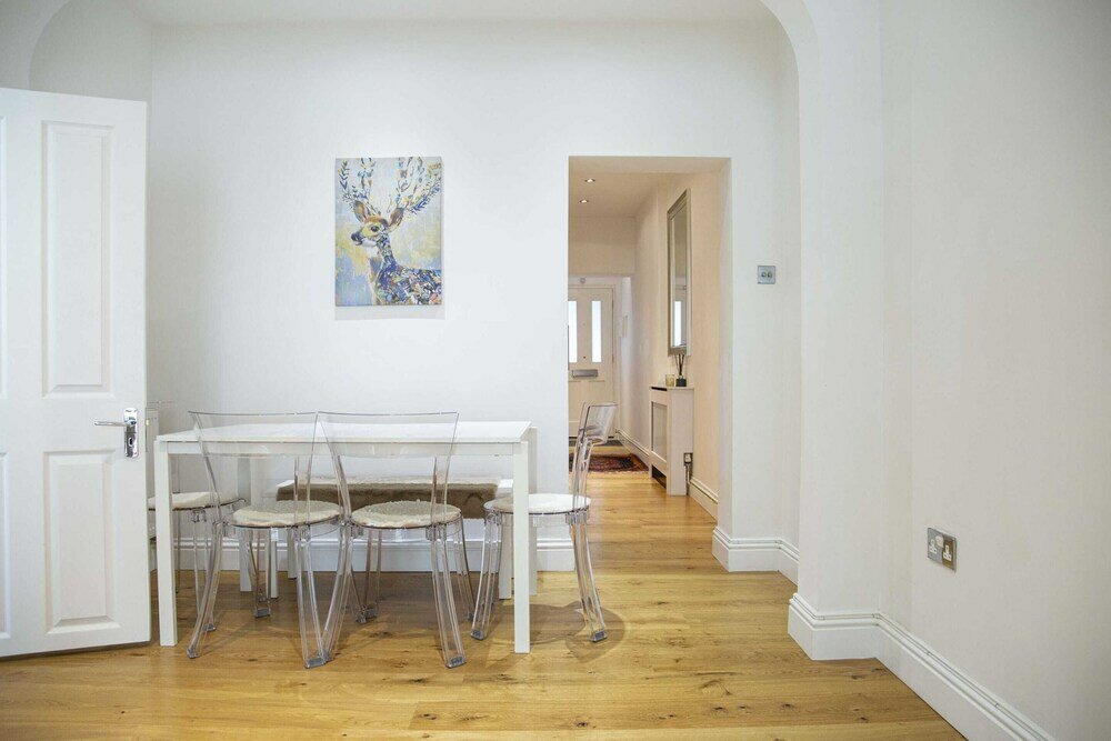 Фото Bright Chelsea Garden Nest