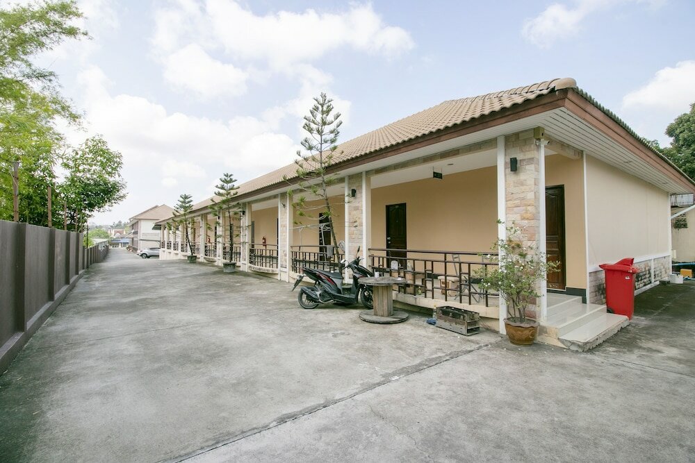 Фото Oyo 75390 Sunee Place Hotel