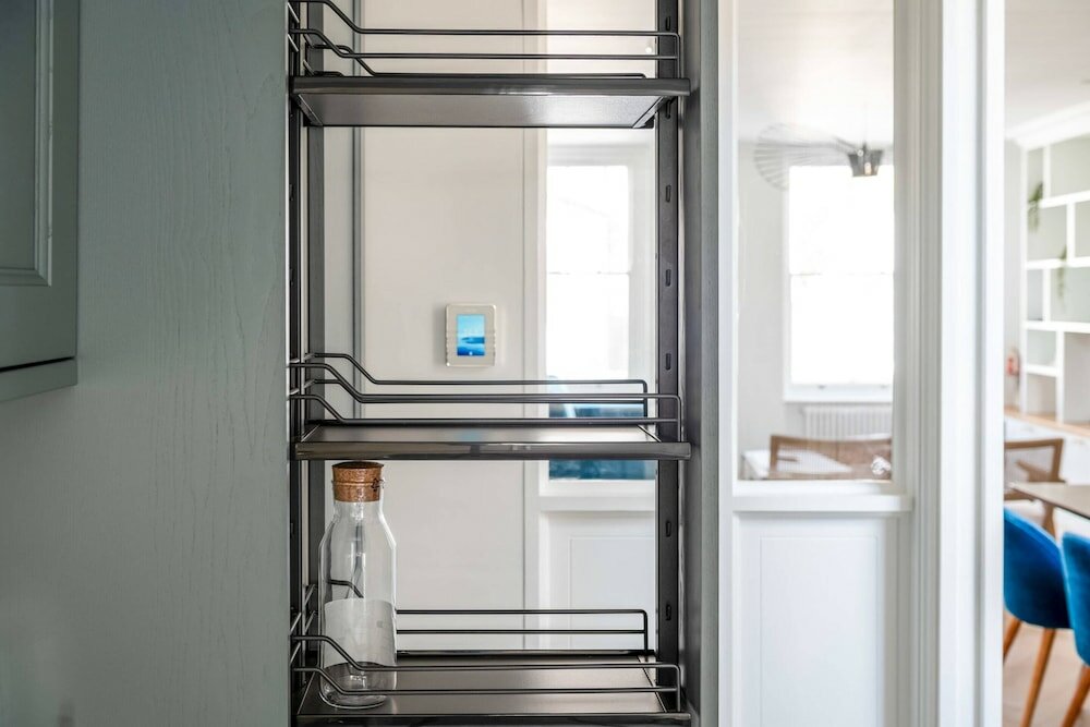 Фото Impressive and Gorgeous Kensington Family Home