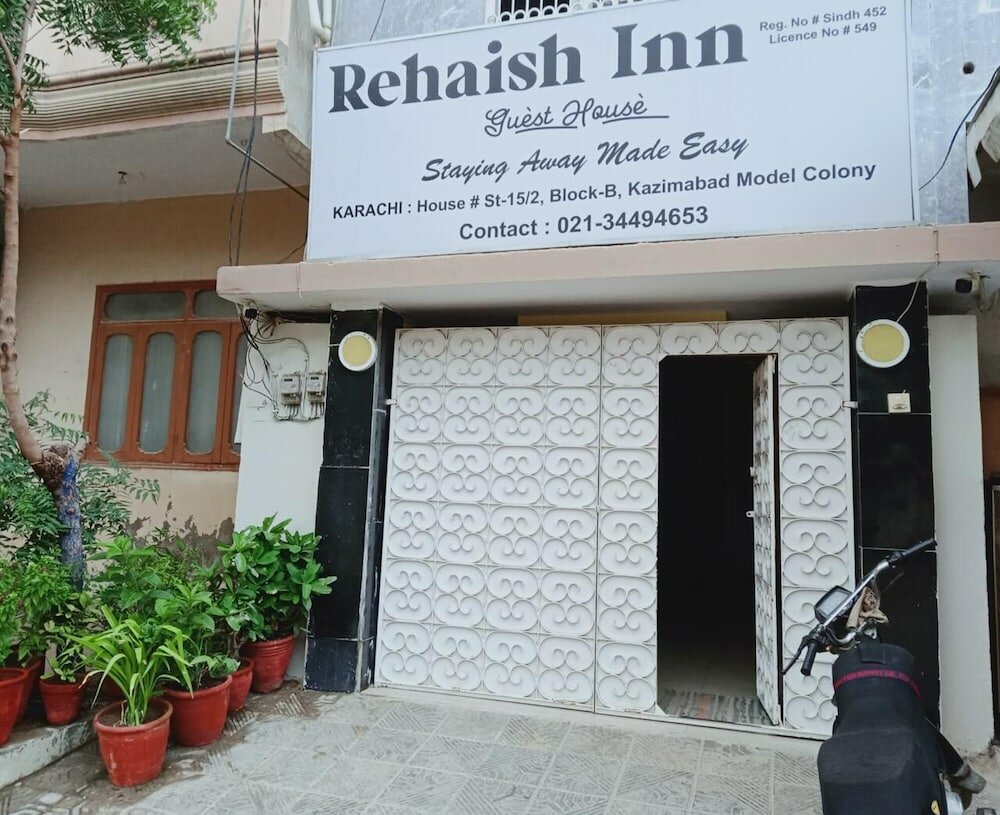 Hotel Rehaish inn model, Karachi, photo