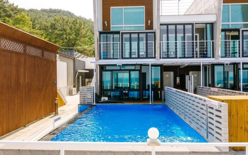 Фото Pohang Cheonnyeonbawi Pension