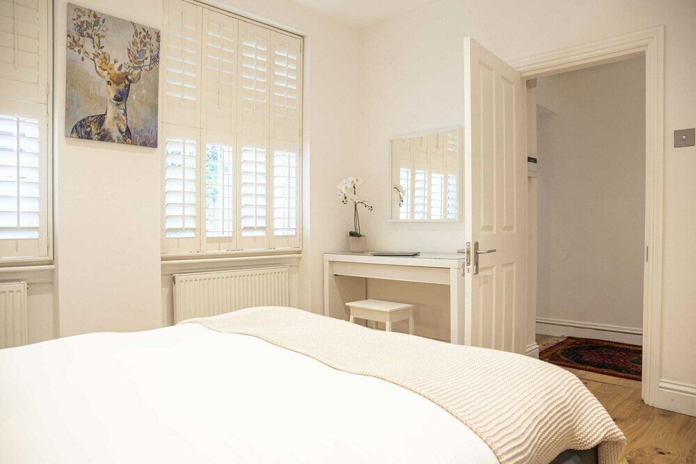 Фото Bright Chelsea Garden Nest