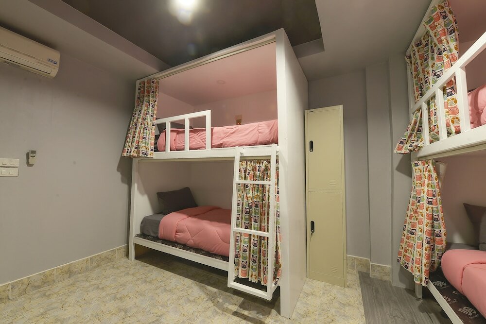 Фото Livit70's hotel & hostel