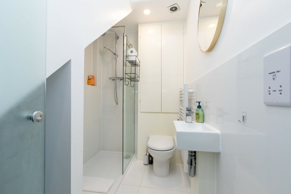 Фото Stylish and Modern 1 Bedroom Flat in Whitechapel