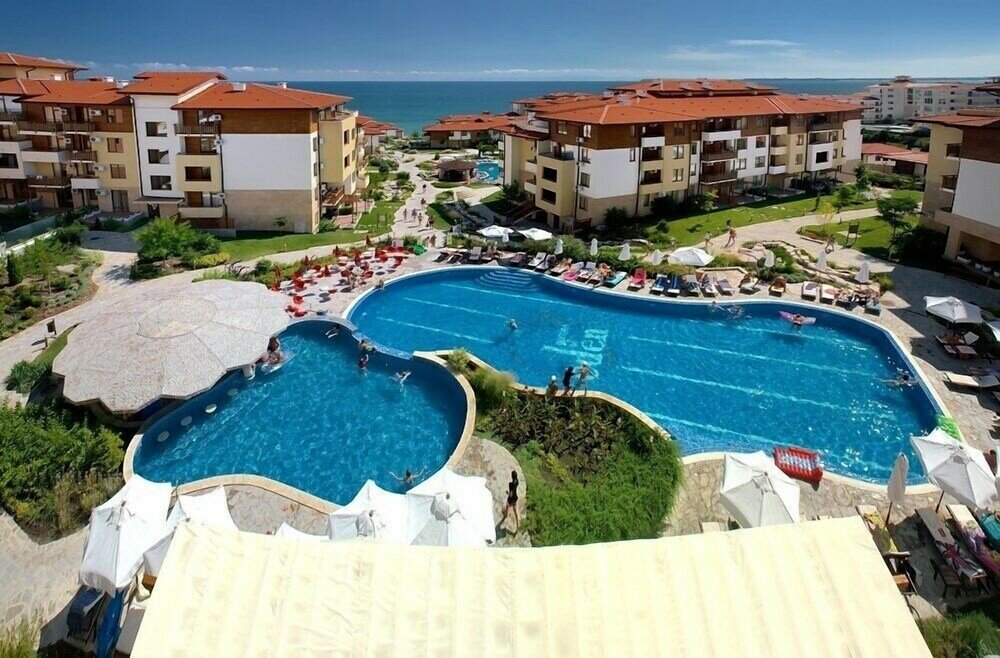 Фото Luxury Apartment in Garden of Eden