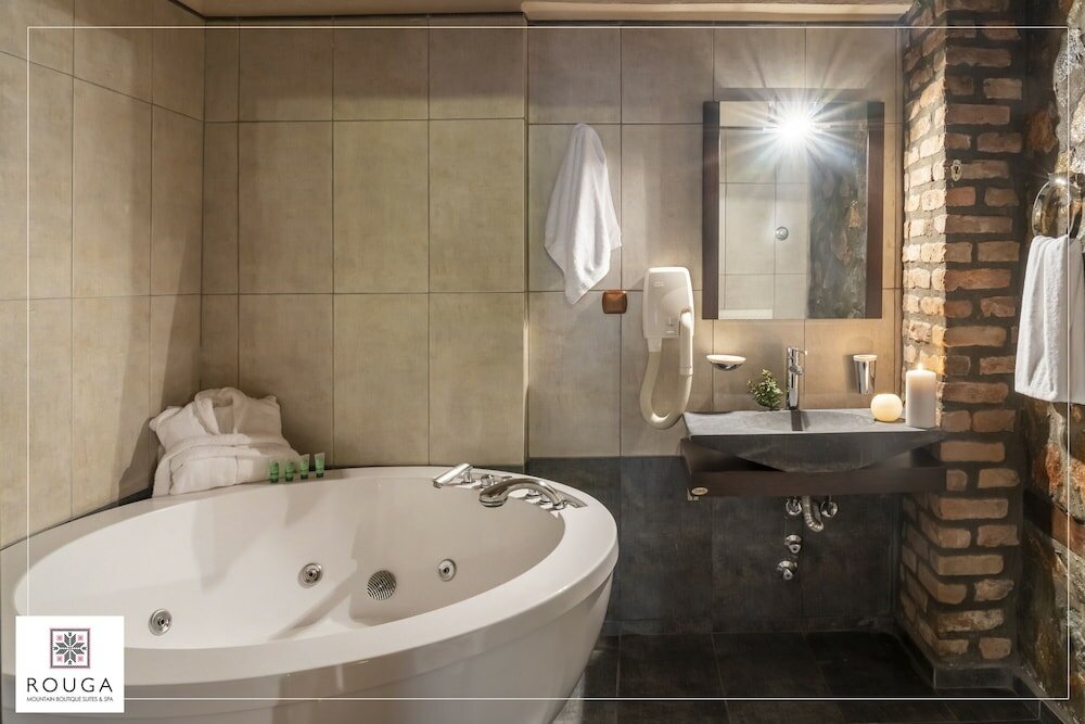 Фото Rouga Mountain Boutique Suites & SPA