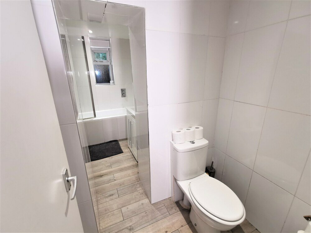 Фото Spacious 2 bed flat in Camden