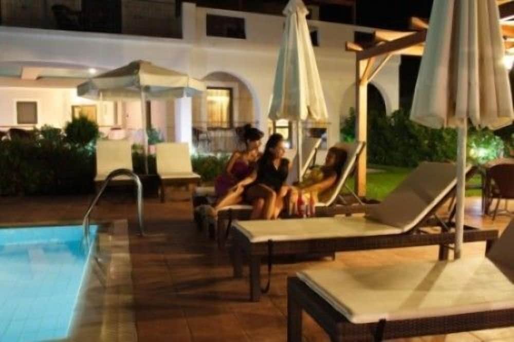 Фото Hotel Eleana