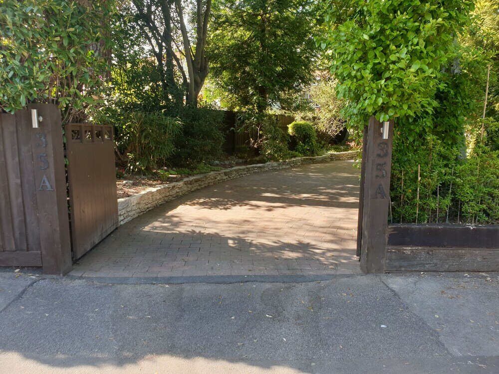 Фото Little Robin Gate