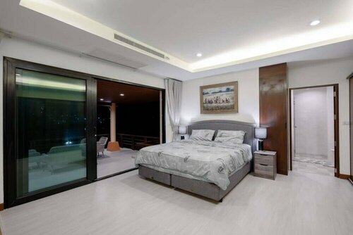 Гостиница Luxury 5 Bedroom Villa nr to Beach - Srs