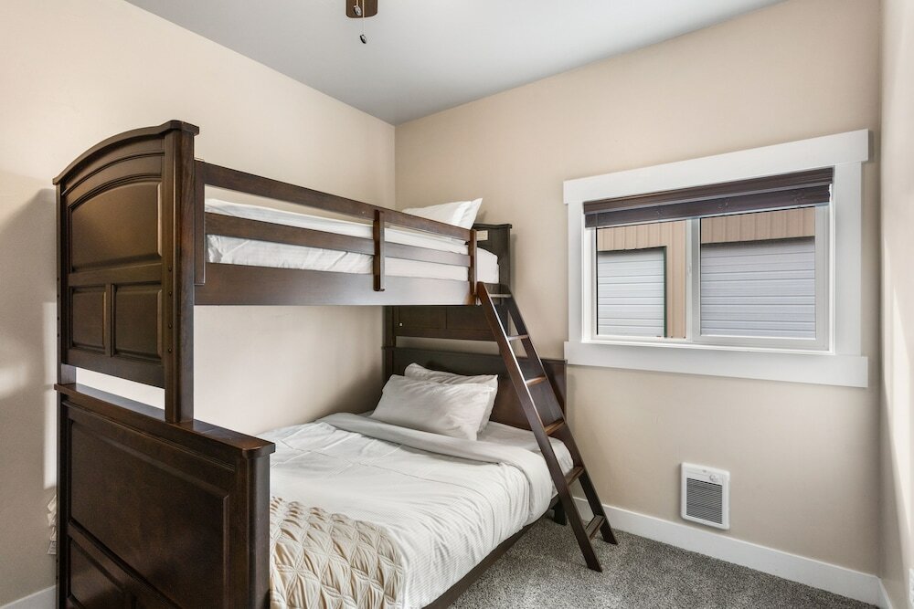 Фото The Yellowstone Hideaway Unit C